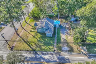 213 E Feagin St, Livingston, TX 77351 - Photo 23