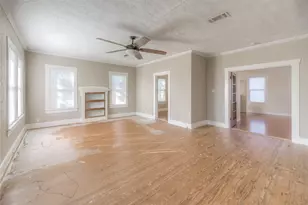 213 E Feagin St, Livingston, TX 77351 - Photo 7