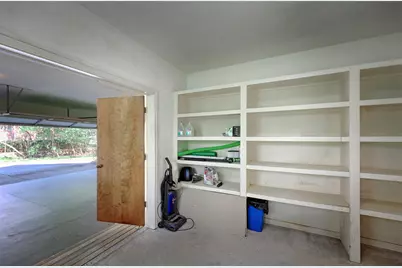 108 Rolling Hills Drive, Conroe, TX 77304 - Photo 37