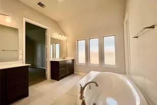 10626 Kingston Spg Dr, Missouri City, TX 77459 - Photo 9