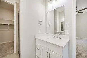 10334 Solitaire Cir, Houston, TX 77070 - Photo 17