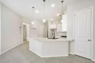 10334 Solitaire Cir, Houston, TX 77070 - Photo 7