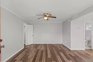 102 Strand St, Galveston, TX 77550 - Photo 3