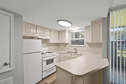 102 Strand Street #35, Galveston, TX 77550 - Photo 5