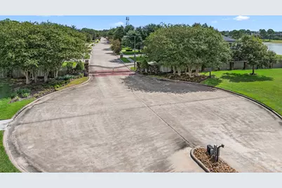 1474 Garden Lakes Drive, Friendswood, TX 77546 - Photo 39