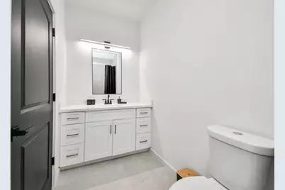 9732 Tuffly Street #B, Houston, TX 77029 - Photo 19