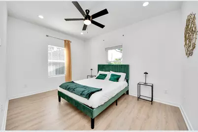 9732 Tuffly Street #B, Houston, TX 77029 - Photo 29