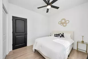 9732 Tuffly St, Houston, TX 77029 - Photo 21
