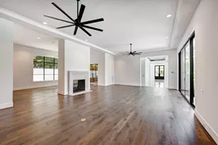 5517 Sturbridge Dr, Houston, TX 77056 - Photo 9