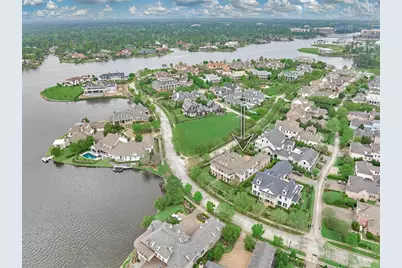 22 E Shore Drive, The Woodlands, TX 77380 - Photo 49