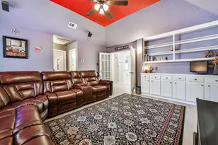 4302 Island Hills Dr, Houston, TX 77059 - Photo 37