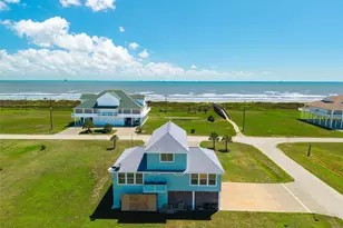 804 Sombrero Dr, Crystal Beach, TX 77650 - Photo 3