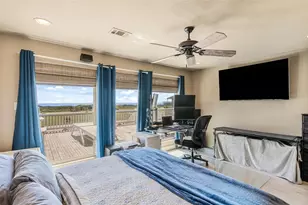804 Sombrero Dr, Crystal Beach, TX 77650 - Photo 15