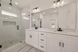 9332 Waller St, Houston, TX 77012 - Photo 17