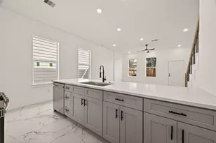 9332 Waller St, Houston, TX 77012 - Photo 11