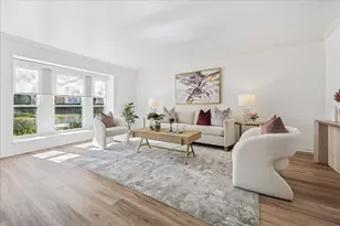 10227 Longmont Dr, Houston, TX 77042 - Photo 3