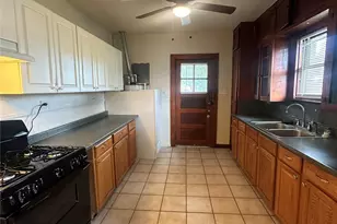 1305 9th St, Hempstead, TX 77445 - Photo 9