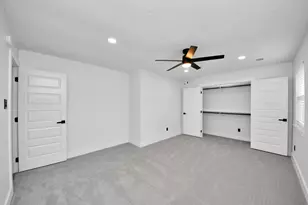 15411 Town Green Dr, Houston, TX 77083 - Photo 13