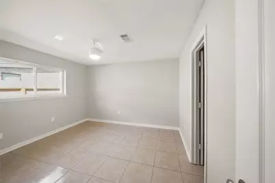 2526 Appian Way #4, New Caney, TX 77357 - Photo 11