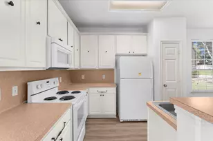 118 Burberry Park, The Woodlands, TX 77382 - Photo 11