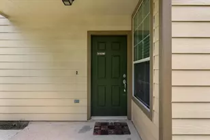 118 Burberry Park, The Woodlands, TX 77382 - Photo 3