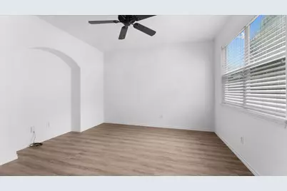 118 Burberry Park, The Woodlands, TX 77382 - Photo 5