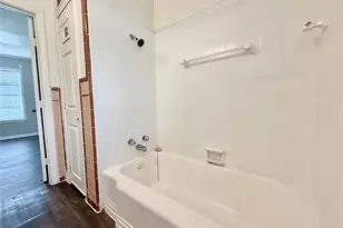 218 W 15th St, Houston, TX 77008 - Photo 13
