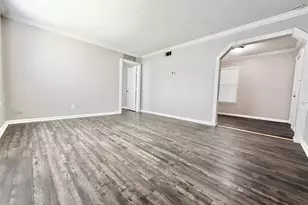 218 W 15th St, Houston, TX 77008 - Photo 11