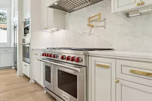 3717 Chevy Chase Dr, Houston, TX 77019 - Photo 15