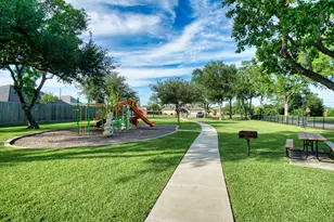 18503 Kings Lynn St, Houston, TX 77058 - Photo 23