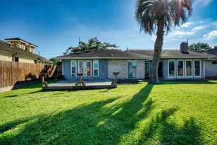 18503 Kings Lynn St, Houston, TX 77058 - Photo 17