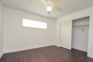 8810 Ilona Ln, Houston, TX 77025 - Photo 23