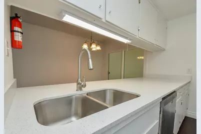 8810 Ilona Lane #4, Houston, TX 77025 - Photo 13