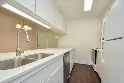 8810 Ilona Lane #4, Houston, TX 77025 - Photo 17