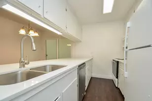 8810 Ilona Ln, Houston, TX 77025 - Photo 17