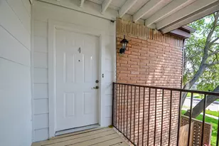 8810 Ilona Ln, Houston, TX 77025 - Photo 3