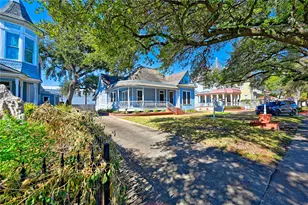 925 Heights Blvd, Houston, TX 77008 - Photo 1