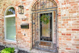 9342 Briar Forest Dr, Houston, TX 77063 - Photo 3