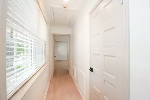 9342 Briar Forest Dr, Houston, TX 77063 - Photo 37