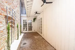 9342 Briar Forest Dr, Houston, TX 77063 - Photo 23