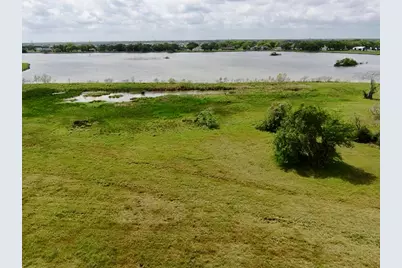 819 Bar X Trail, Angleton, TX 77515 - Photo 9