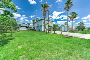 171 County Rd 299, Sargent, TX 77414 - Photo 5