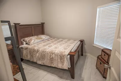 513 Yorktown Avenue, Clute, TX 77531 - Photo 19