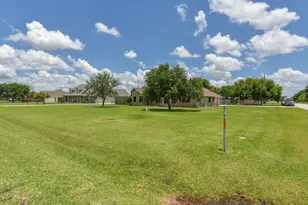 5835 Plantation Dr, Baytown, TX 77523 - Photo 5