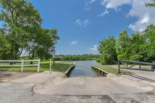 5835 Plantation Dr, Baytown, TX 77523 - Photo 23