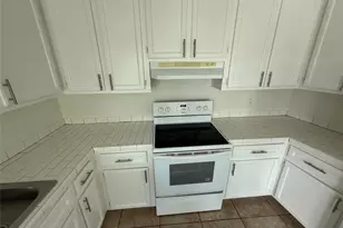 2724 Crossview Dr, Houston, TX 77063 - Photo 5