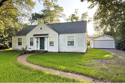 1801 Central Drive, Beaumont, TX 77706 - Photo 1