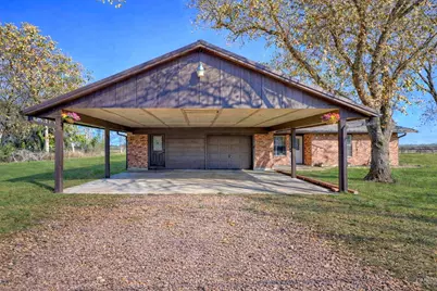 1055 Cr 214, Weimar, TX 78962 - Photo 3