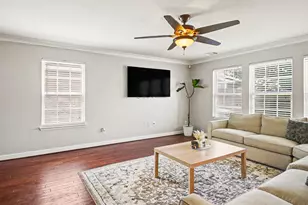 13026 Skyview Bend Dr, Houston, TX 77047 - Photo 9