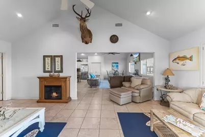 316 Marshall Johnson Avenue S, Port Lavaca, TX 77979 - Photo 5